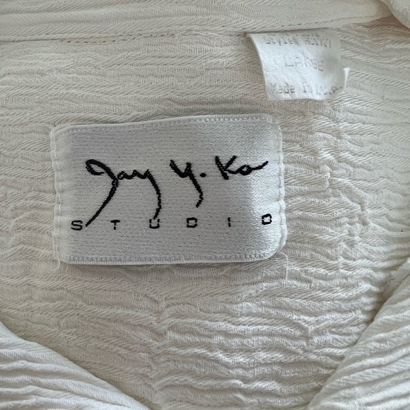 Vintage Jay Y. Ko Studios Off White Crinkle Button Up Long Sleeve Size Large - Picture 4 of 6